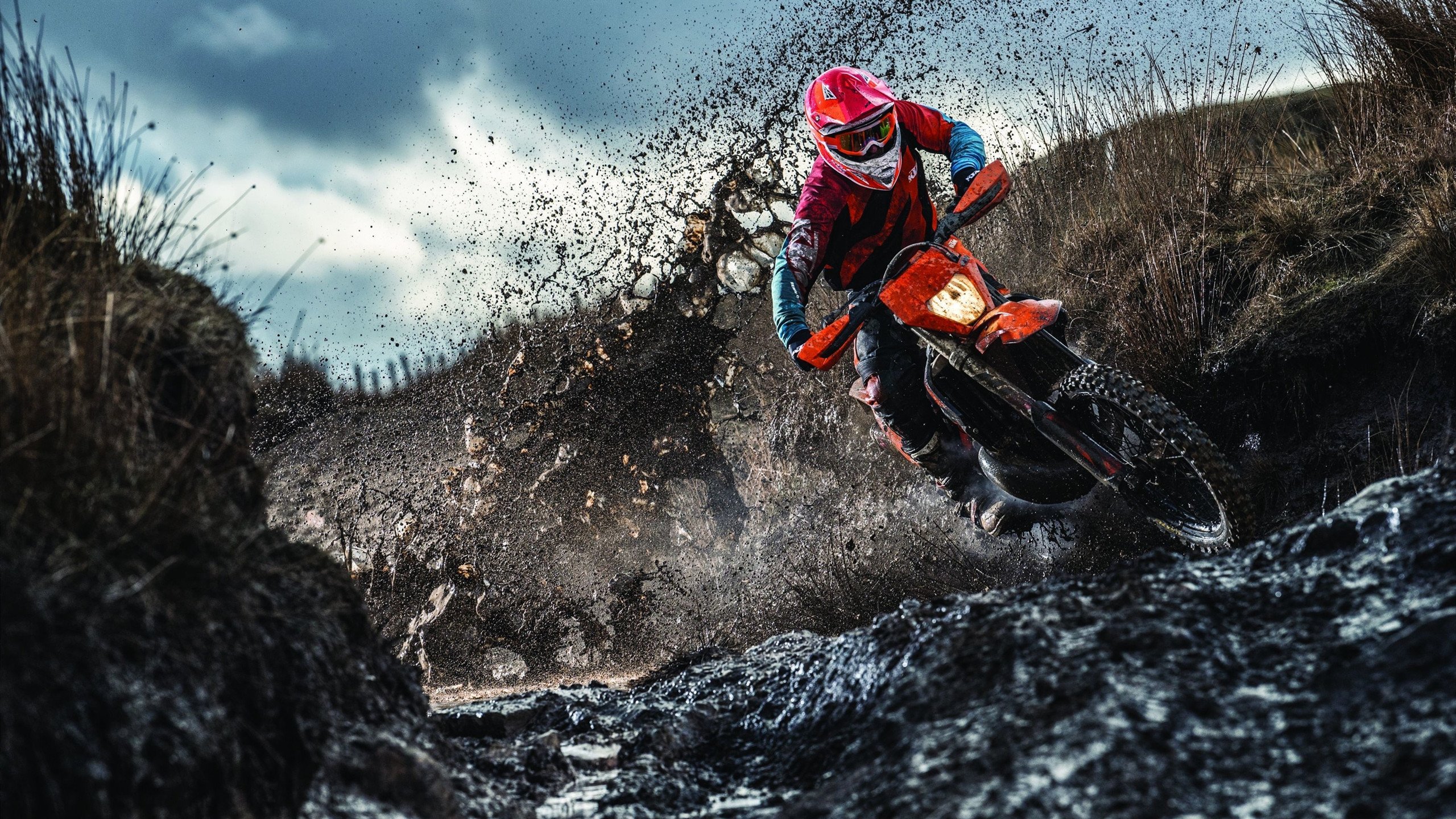 开云体育视频直播-绝境中绽放，孔德闪耀，哥伦比亚险胜英格兰的丛林法则